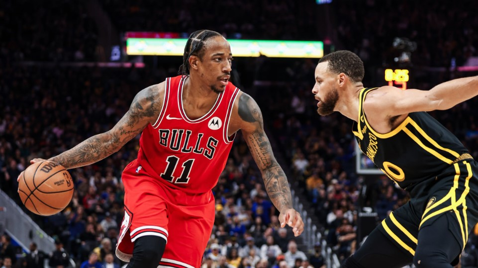 Bulls outlast Warriors DeRozan and Vucevic combine for 66 points