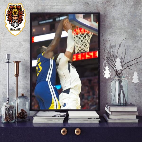 Draymond Green Clutch Block On Daniel Gafford In Warrios Versus Mavericks Match NBA Home Decor Poster Canvas